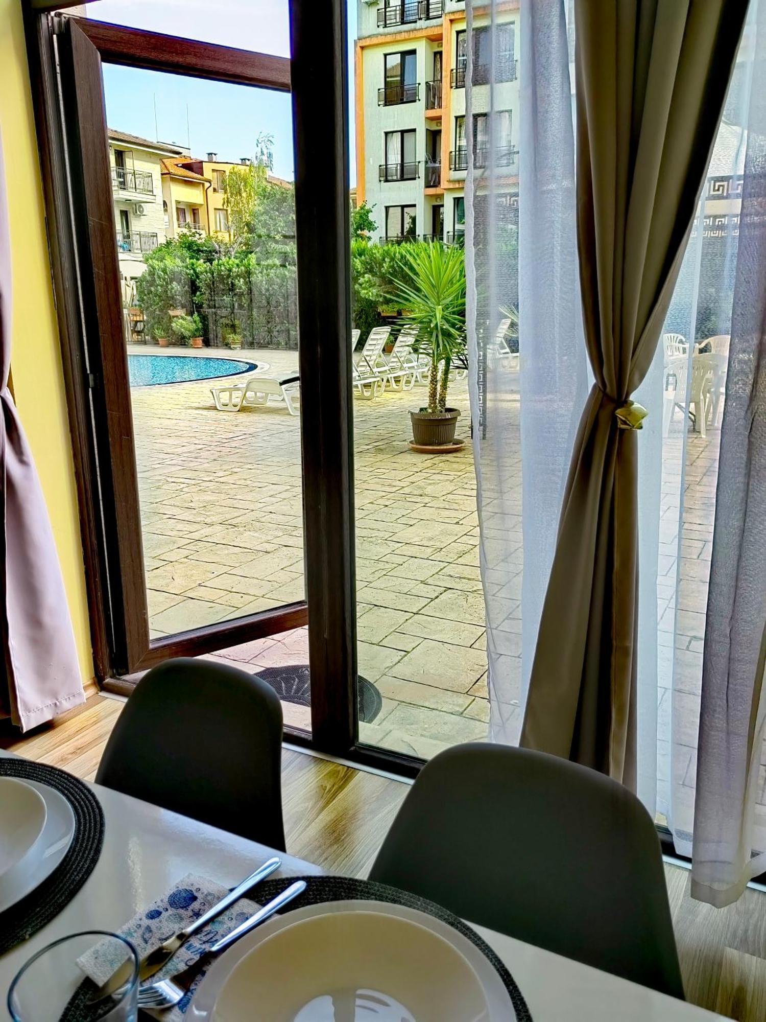 Pool Apartment Amadeus Lux Sluneční pobřeží Pokoj fotografie